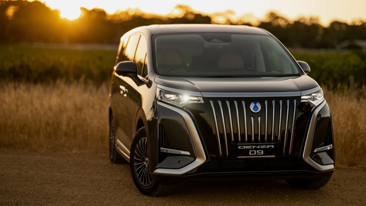 2026 Denza D9 grille