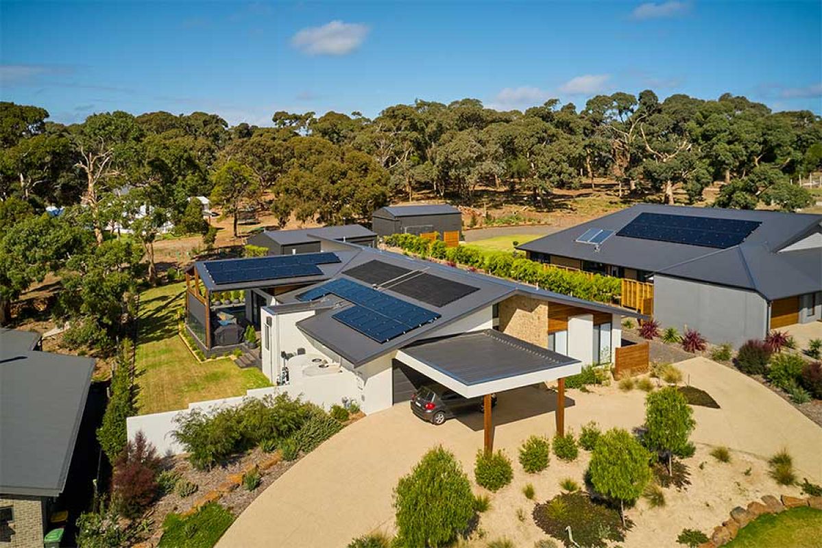 900x600RACV-Solar-Ocean-Grove-house-0081